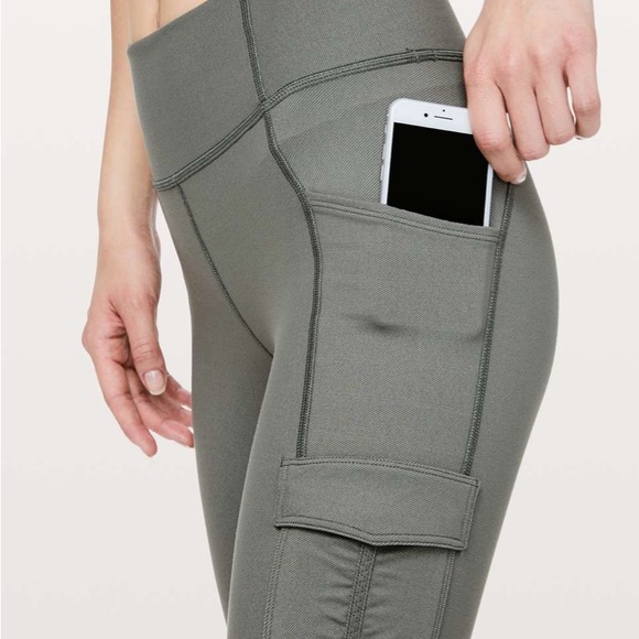 Lululemon Scenic Route Leggings in EUC - Picture 4 of 16